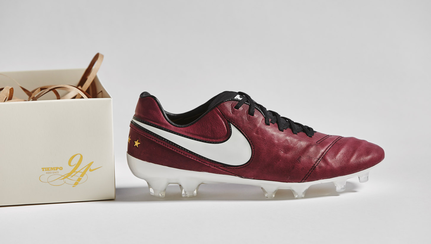 nike tiempo legend pirlo