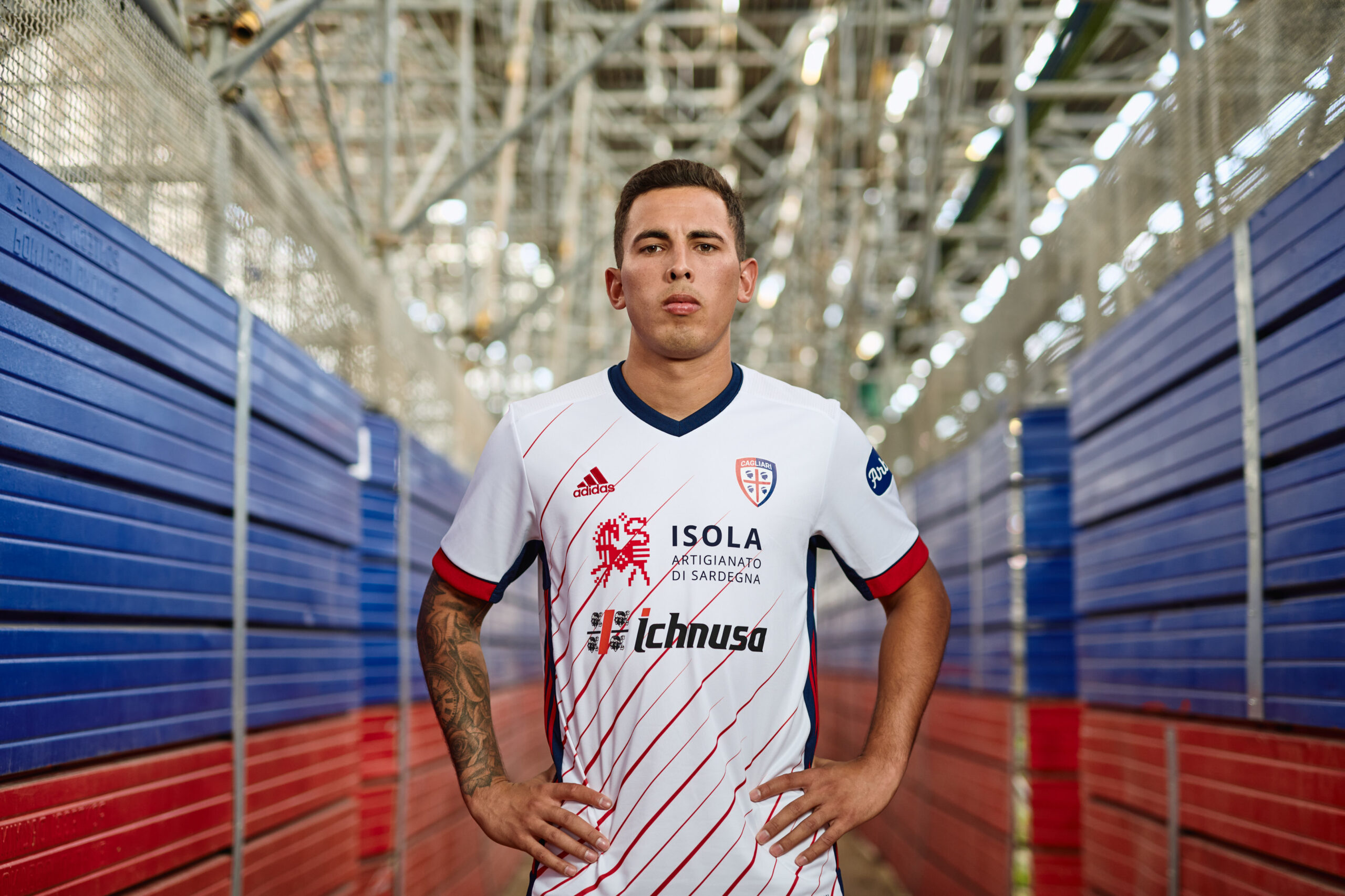 cagliari fc kit